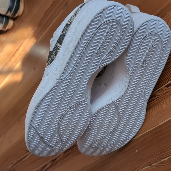 Nike Men's Book Chapter One Sneakers - Picture 4 of 12